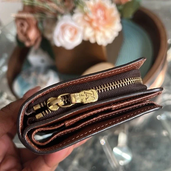 Authentic Louis Vuitton wallet brown monogram pre loved - Picture 2 of 9